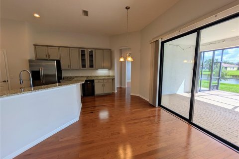 Villa ou maison à louer à Apollo Beach, Floride: 4 chambres, 222.41 m2 № 1884457 - photo 8