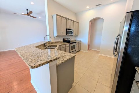 Villa ou maison à louer à Apollo Beach, Floride: 4 chambres, 222.41 m2 № 1884457 - photo 10