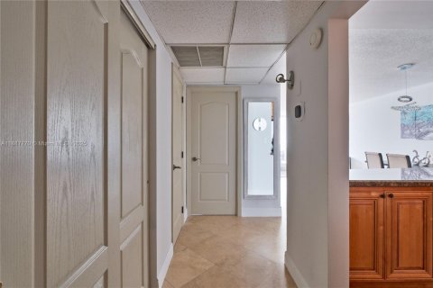 Condo in Sunny Isles Beach, Florida, 1 bedroom  № 1941753 - photo 23