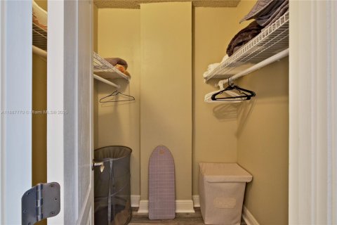 Condo in Sunny Isles Beach, Florida, 1 bedroom  № 1941753 - photo 18