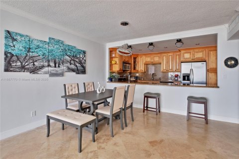 Condo in Sunny Isles Beach, Florida, 1 bedroom  № 1941753 - photo 12