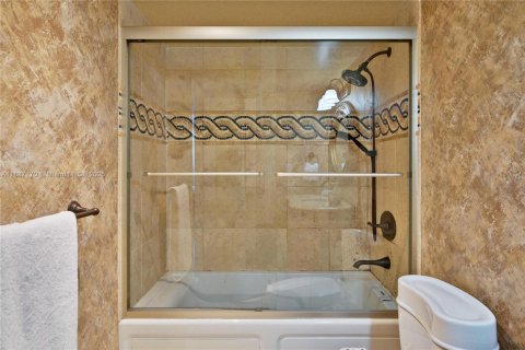 Condo in Sunny Isles Beach, Florida, 1 bedroom  № 1941753 - photo 20