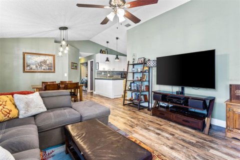 Casa en alquiler en Palm Harbor, Florida, 3 dormitorios, 104.42 m2 № 1879190 - foto 4