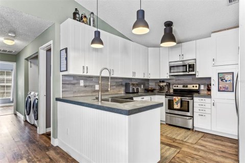 Casa en alquiler en Palm Harbor, Florida, 3 dormitorios, 104.42 m2 № 1879190 - foto 8