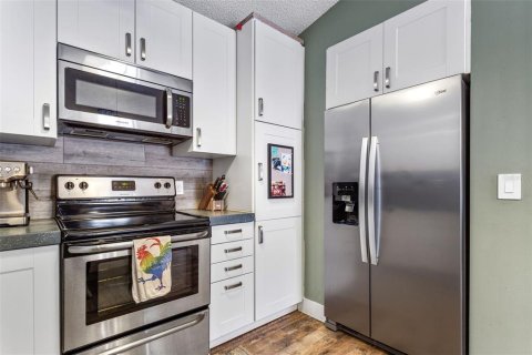 Casa en alquiler en Palm Harbor, Florida, 3 dormitorios, 104.42 m2 № 1879190 - foto 10