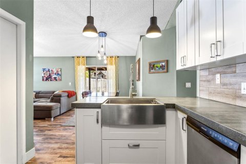 Casa en alquiler en Palm Harbor, Florida, 3 dormitorios, 104.42 m2 № 1879190 - foto 11