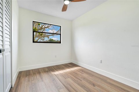 Villa ou maison à vendre à Merrit Island, Floride: 4 chambres, 135.64 m2 № 2414052 - photo 12