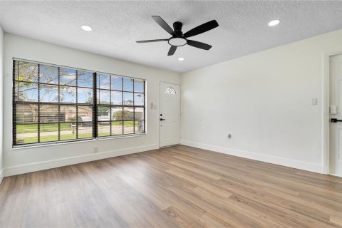 Villa ou maison à vendre à Merrit Island, Floride: 4 chambres, 135.64 m2 № 2414052 - photo 3