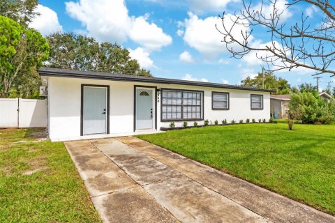 Villa ou maison à Merrit Island, Floride 4 chambres, 135.64 m2 № 2414052