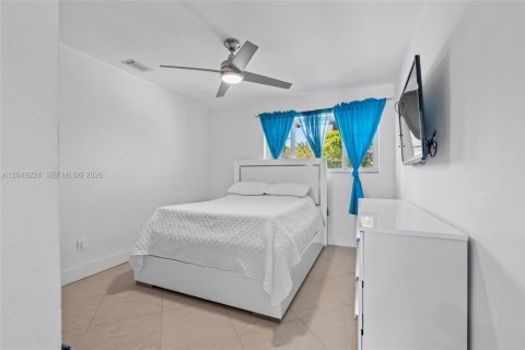Villa ou maison à vendre à Miami, Floride: 5 chambres, 262.26 m2 № 2346643 - photo 30