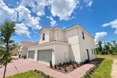Townhouse in Poinciana, Florida 3 bedrooms, 166.76 sq.m. № 2143027 - photo 2