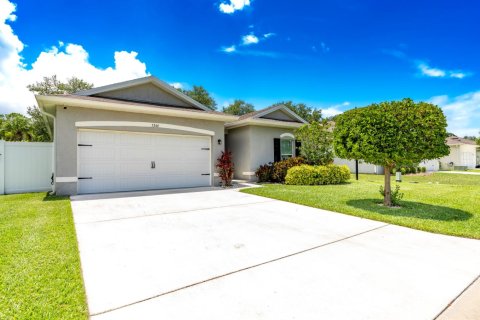 Casa en St. Lucie, Florida 3 dormitorios, 135.64 m2 № 2171879
