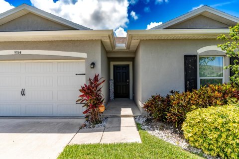 Casa en alquiler en St. Lucie, Florida, 3 dormitorios, 135.64 m2 № 2171879 - foto 9