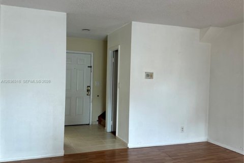 Copropriété à vendre à Hialeah, Floride: 2 chambres, 131.64 m2 № 2084263 - photo 3