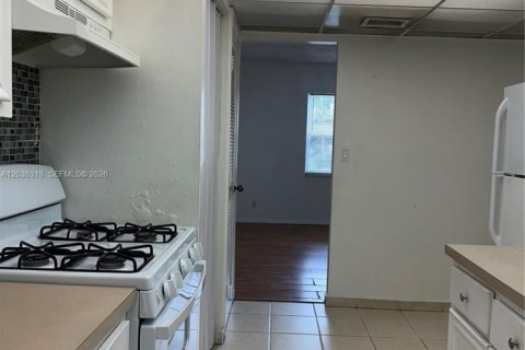 Condo à Hialeah, Floride, 2 chambres  № 2084263