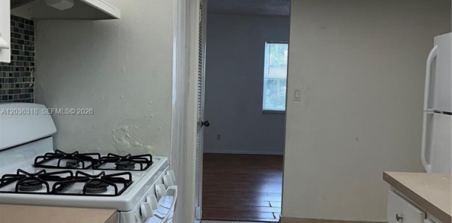 Condo à Hialeah, Floride, 2 chambres  № 2084263