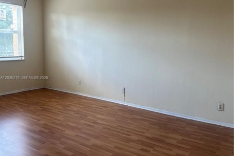 Copropriété à vendre à Hialeah, Floride: 2 chambres, 131.64 m2 № 2084263 - photo 15