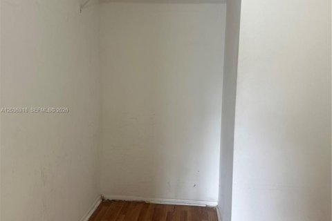 Copropriété à vendre à Hialeah, Floride: 2 chambres, 131.64 m2 № 2084263 - photo 14