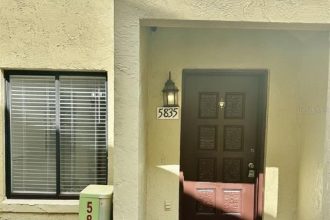 Appartement à louer à Orlando, Floride: 2 chambres, 104.52 m2 № 2157213 - photo 2
