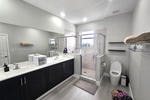 Снять в аренду таунхаус в Хомстед, Флорида 3 спальни, 157.47м2, № 2240643 - фото 5