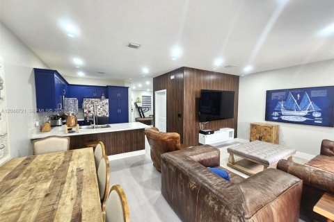 Снять в аренду таунхаус в Хомстед, Флорида 3 спальни, 157.47м2, № 2240643 - фото 10