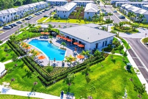 Снять в аренду таунхаус в Хомстед, Флорида 3 спальни, 157.47м2, № 2240643 - фото 13