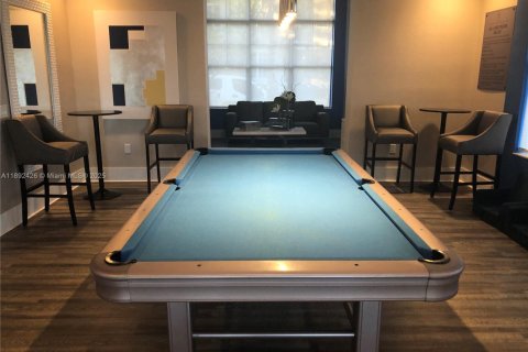 Propiedad comercial en alquiler en Miami, Florida, 37.16 m2 № 1948547 - foto 25