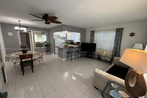 Condominio en venta en Deerfield Beach, Florida, 1 dormitorio, 65.03 m2 № 1890232 - foto 15