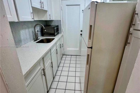 Apartamento en alquiler en Surfside, Florida, 46.45 m2 № 1826081 - foto 5