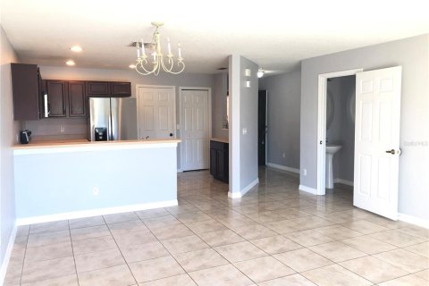 Touwnhouse à louer à Orlando, Floride: 3 chambres, 138.89 m2 № 2117992 - photo 13