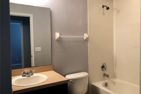 Touwnhouse à louer à Orlando, Floride: 3 chambres, 138.89 m2 № 2117992 - photo 29