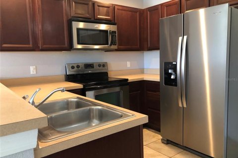 Touwnhouse à louer à Orlando, Floride: 3 chambres, 138.89 m2 № 2117992 - photo 9