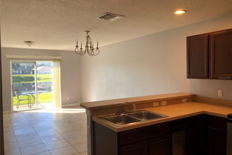 Touwnhouse à louer à Orlando, Floride: 3 chambres, 138.89 m2 № 2117992 - photo 8