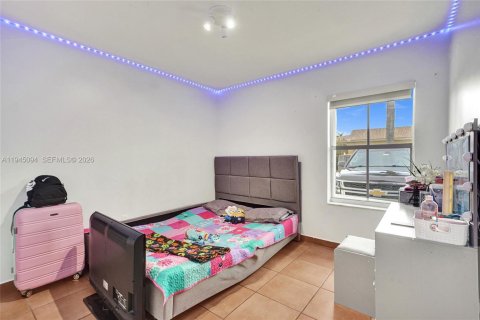 Villa ou maison à louer à Miami, Floride: 3 chambres, 147.62 m2 № 2001259 - photo 30