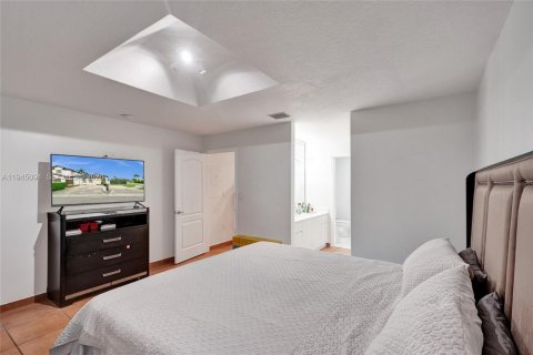 Villa ou maison à louer à Miami, Floride: 3 chambres, 147.62 m2 № 2001259 - photo 24