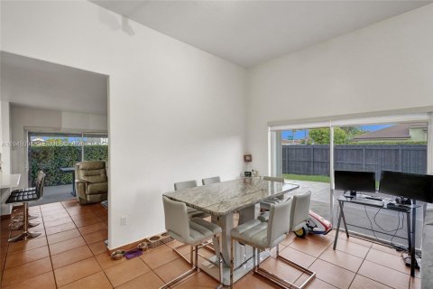 Villa ou maison à louer à Miami, Floride: 3 chambres, 147.62 m2 № 2001259 - photo 12