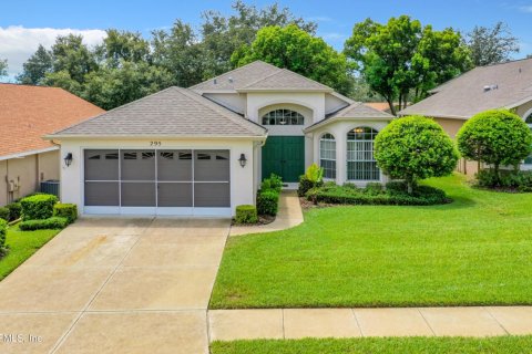 House in Spring Hill, Florida 3 bedrooms, 159.14 sq.m. № 800985 - photo 1