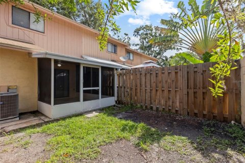 Touwnhouse à vendre à Tampa, Floride: 2 chambres, 86.21 m2 № 1851869 - photo 24