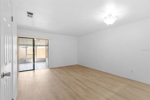 Touwnhouse à vendre à Tampa, Floride: 2 chambres, 86.21 m2 № 1851869 - photo 9