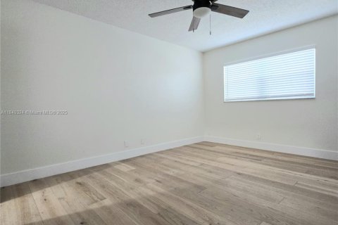 Condominio en venta en Hollywood, Florida, 2 dormitorios, 81.75 m2 № 1936482 - foto 12