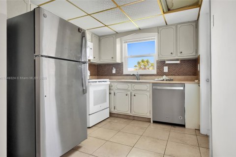 Condominio en venta en Hollywood, Florida, 2 dormitorios, 81.75 m2 № 1936482 - foto 6