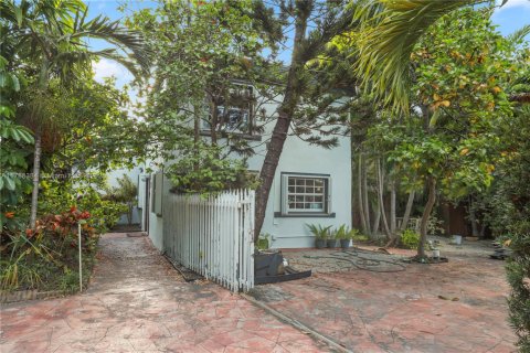 House in Miami, Florida 3 bedrooms, 133.97 sq.m. № 1940350 - photo 4