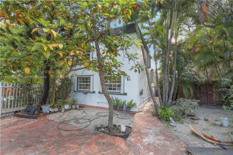 House in Miami, Florida 3 bedrooms, 133.97 sq.m. № 1940350 - photo 6