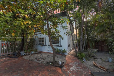 House in Miami, Florida 3 bedrooms, 133.97 sq.m. № 1940350 - photo 5