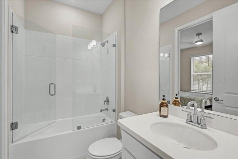 House in Sarasota, Florida 2 bedrooms, 142.14 sq.m. № 2232795 - photo 16