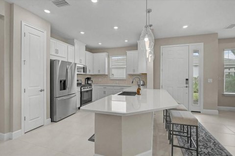 House in Sarasota, Florida 2 bedrooms, 142.14 sq.m. № 2232795 - photo 8