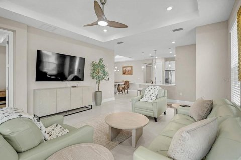 House in Sarasota, Florida 2 bedrooms, 142.14 sq.m. № 2232795 - photo 5