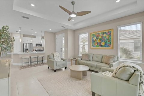 House in Sarasota, Florida 2 bedrooms, 142.14 sq.m. № 2232795 - photo 3