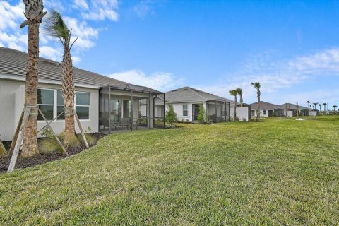 House in Sarasota, Florida 2 bedrooms, 142.14 sq.m. № 2232795 - photo 30