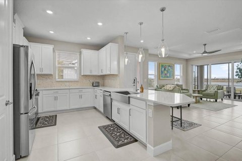 House in Sarasota, Florida 2 bedrooms, 142.14 sq.m. № 2232795 - photo 6
